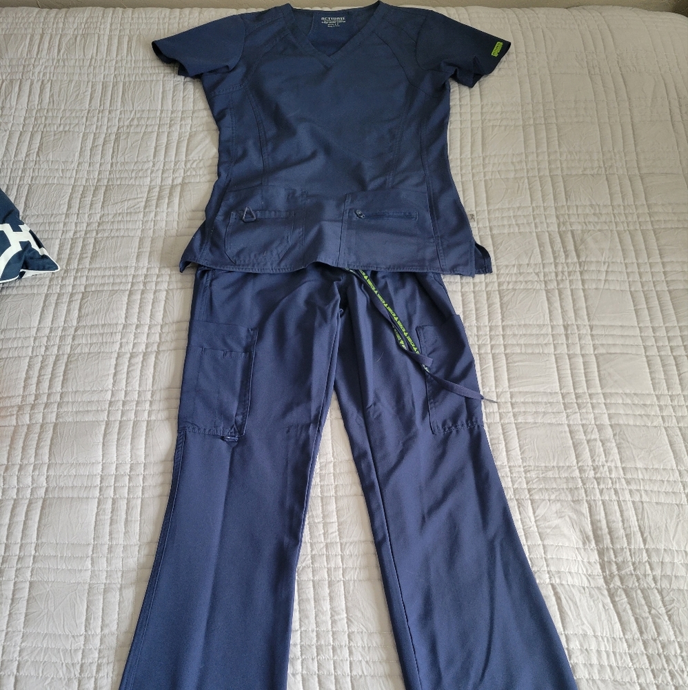 MedCouture Activate scrub set